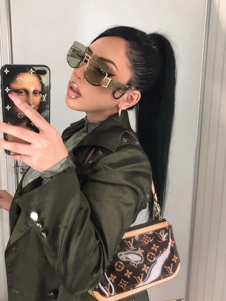  Gucci Selfie Captions